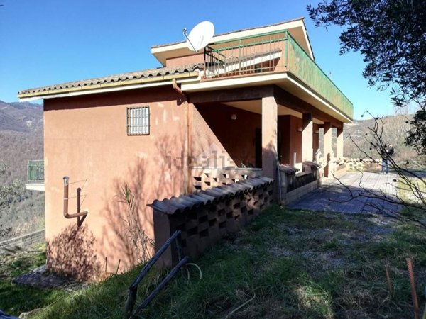 casa indipendente in affitto a Pisoniano