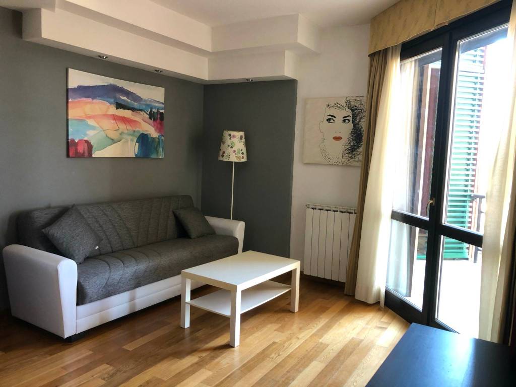 appartamento in affitto a Pomezia in zona Pratica di Mare