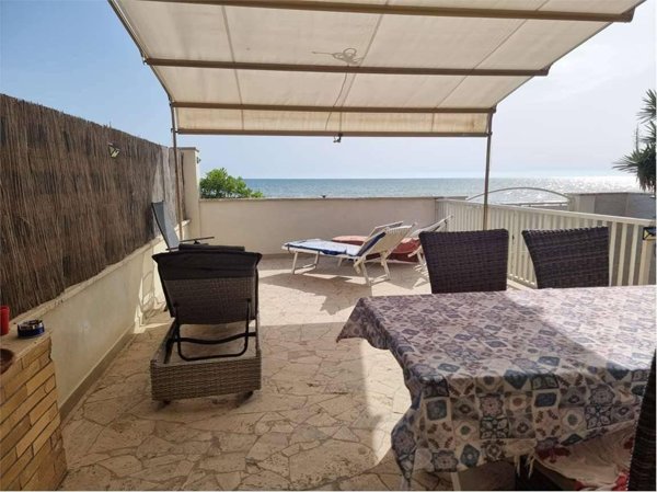 casa indipendente in affitto a Pomezia in zona Torvaianica