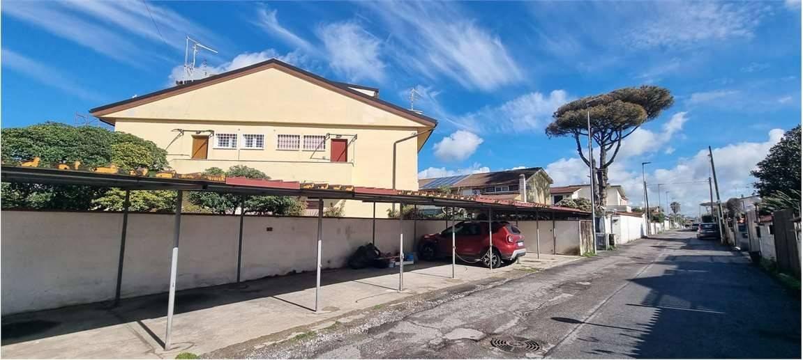 appartamento in affitto a Pomezia in zona Torvaianica