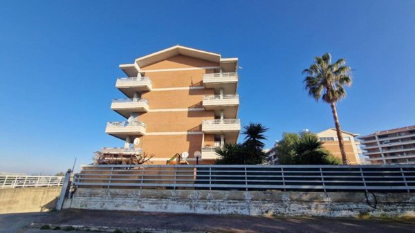 appartamento in affitto a Pomezia in zona Santa Palomba