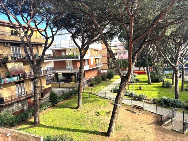 appartamento in affitto a Pomezia in zona Torvaianica