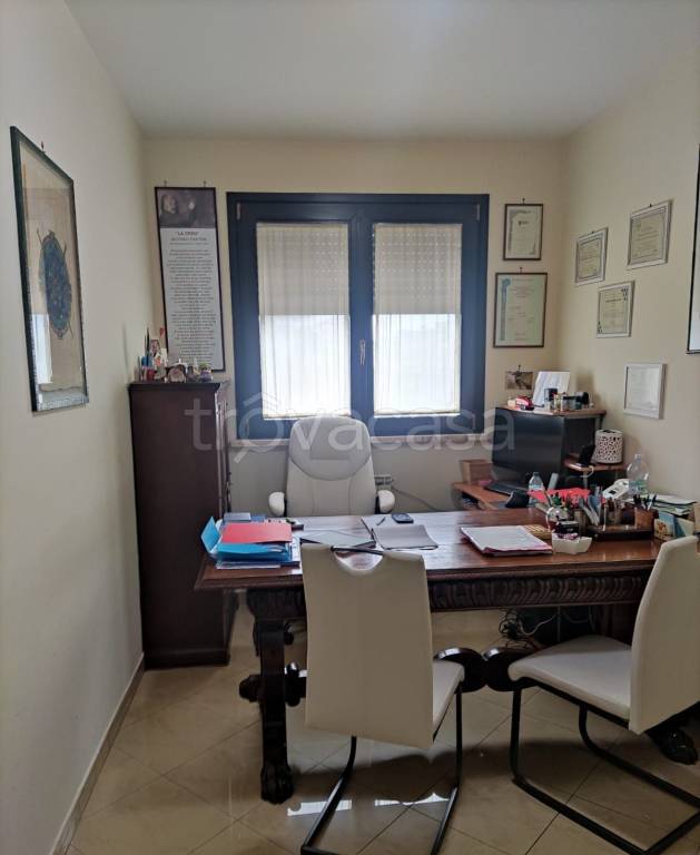 ufficio in affitto a Pomezia