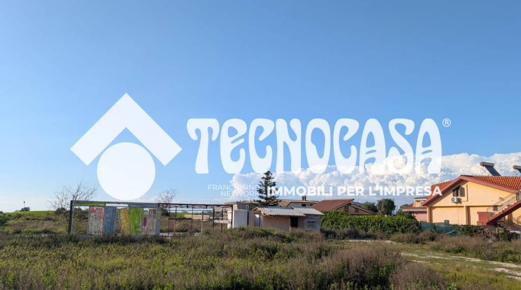 negozio in affitto a Pomezia in zona Torvaianica