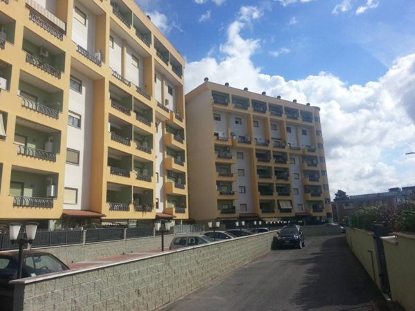 appartamento in affitto a Pomezia in zona Pratica di Mare