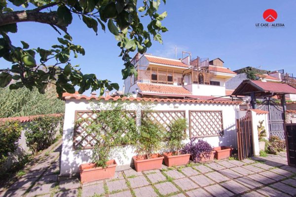 appartamento in affitto a Pomezia in zona Torvaianica