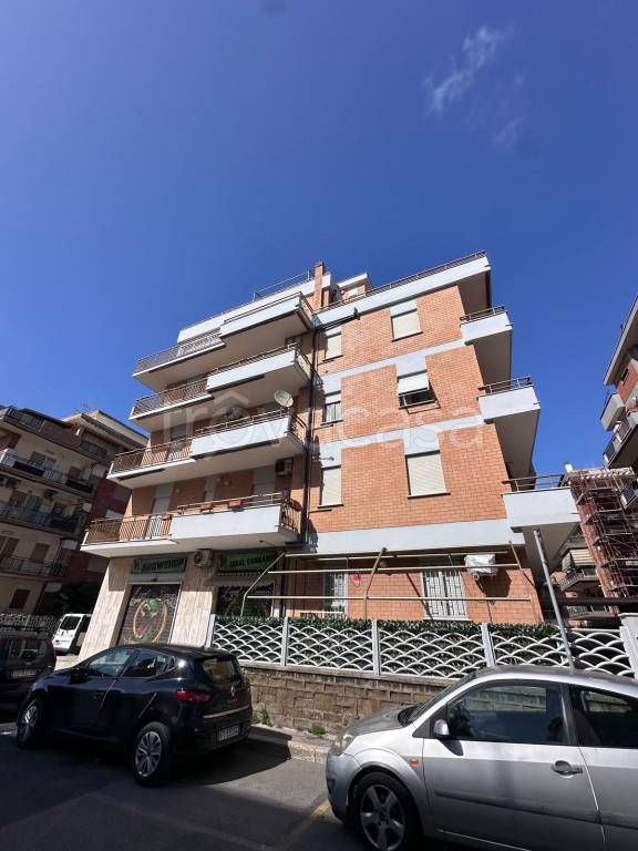 appartamento in affitto a Pomezia in zona Torvaianica