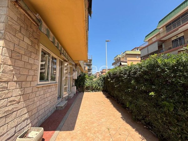 appartamento in affitto a Pomezia in zona Torvaianica