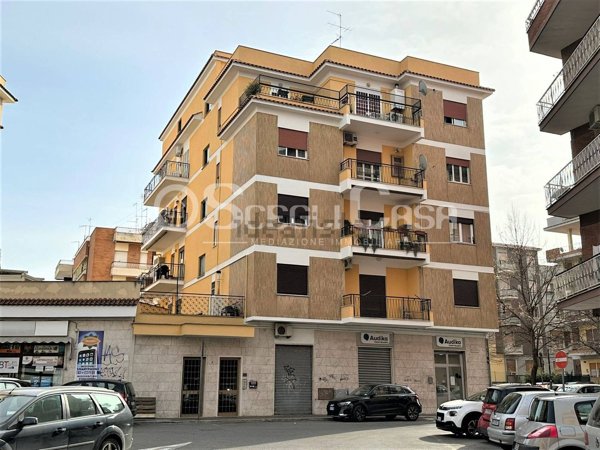 appartamento in affitto a Pomezia