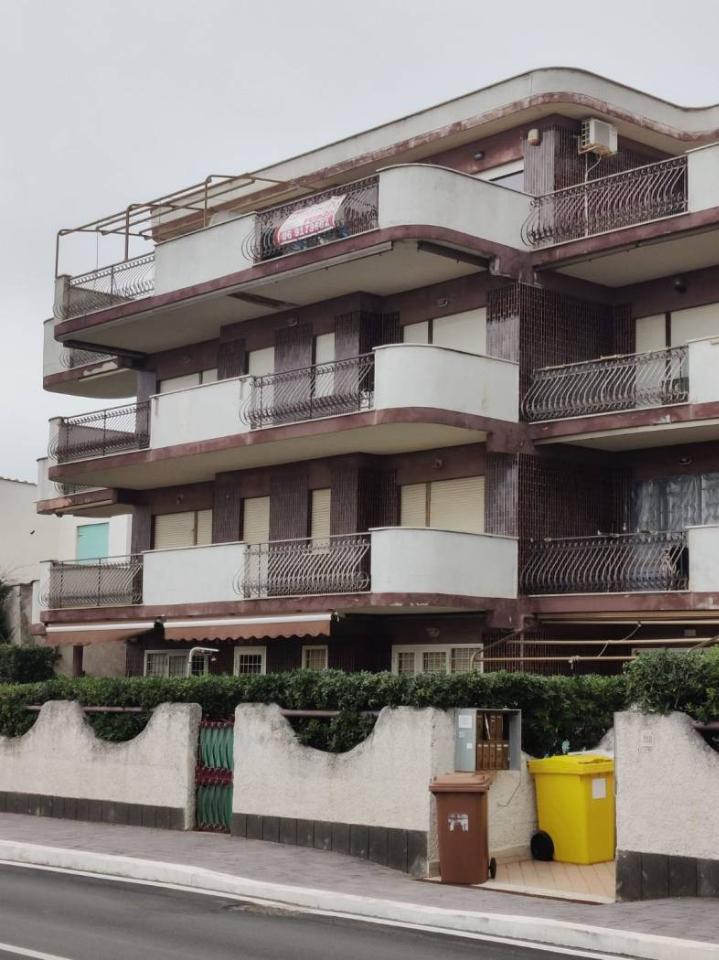 appartamento in affitto a Pomezia in zona Torvaianica