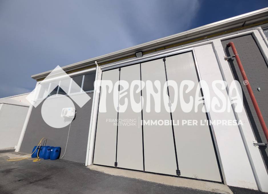 ufficio in affitto a Pomezia in zona Pratica di Mare