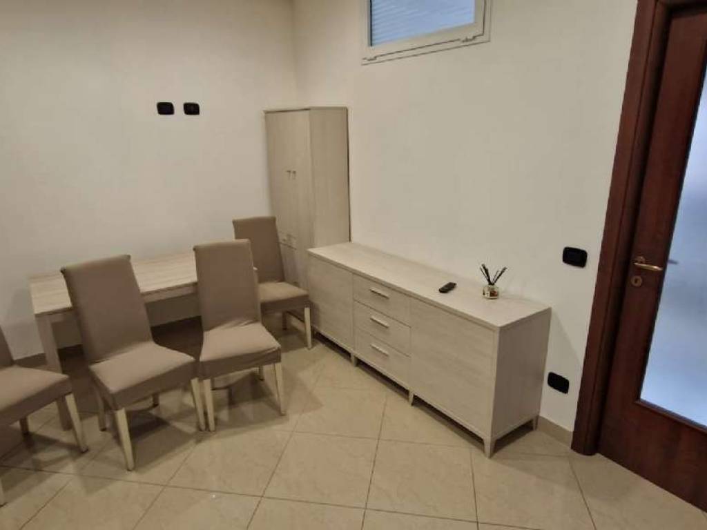 appartamento in affitto a Pomezia in zona Pratica di Mare