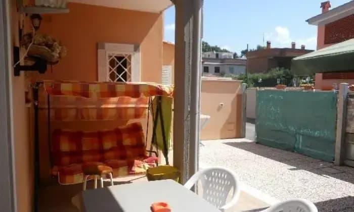 appartamento in affitto a Pomezia in zona Torvaianica