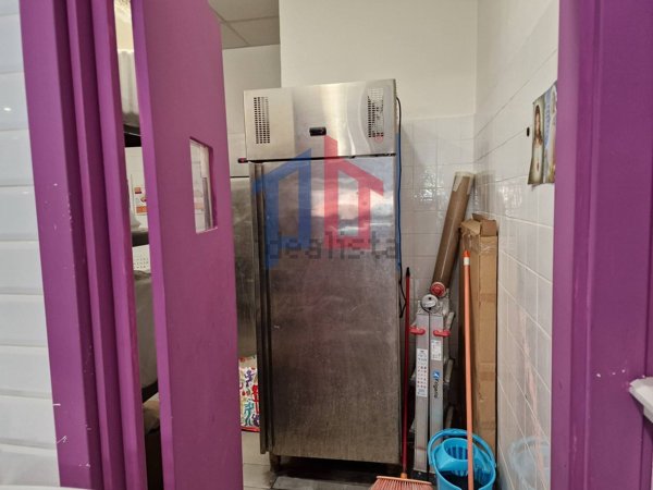 negozio in affitto a Pomezia
