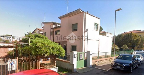 appartamento in affitto a Pomezia in zona Pratica di Mare