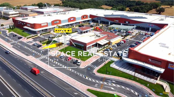 locale commerciale in affitto a Pomezia