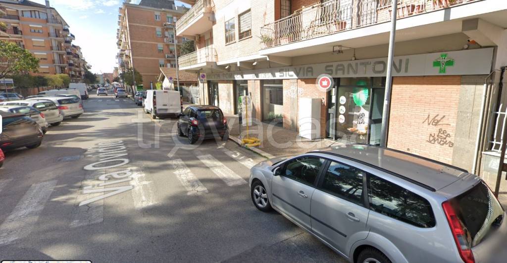 negozio in affitto a Pomezia