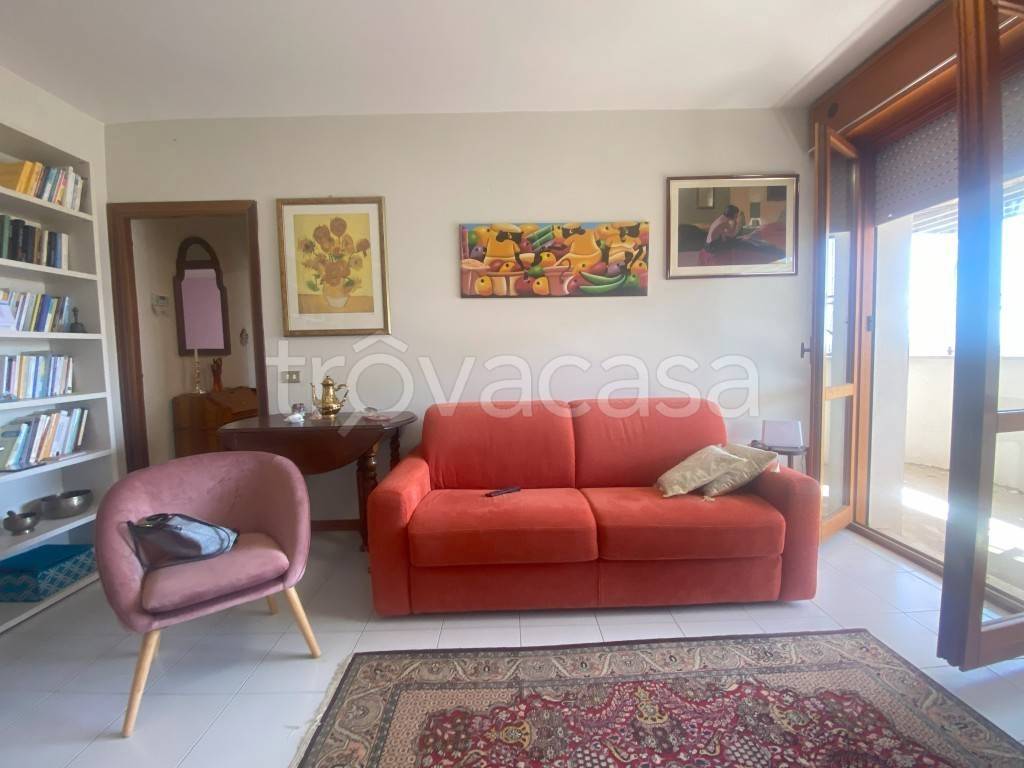 appartamento in affitto a Pomezia