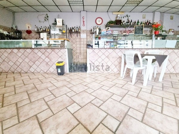 locale commerciale in affitto a Pomezia in zona Torvaianica