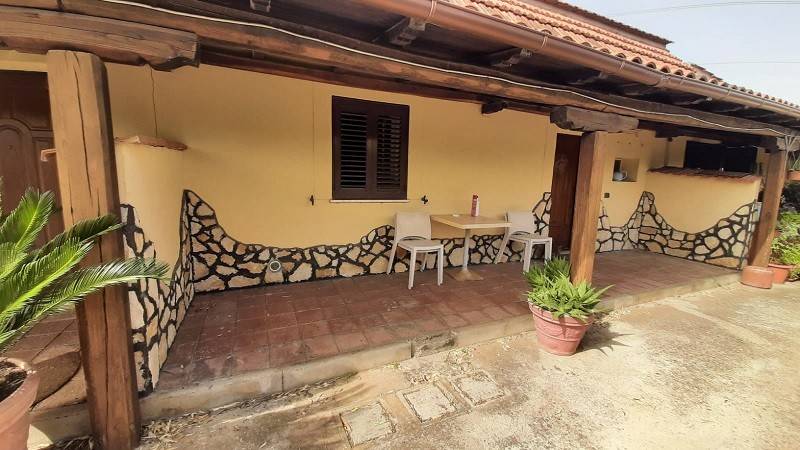 casa indipendente in affitto a Pomezia in zona Pratica di Mare