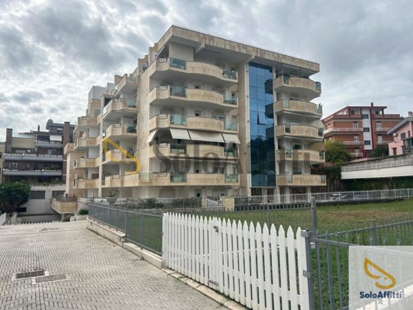 appartamento in affitto a Pomezia