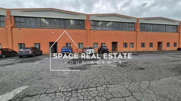 capannone in affitto a Pomezia