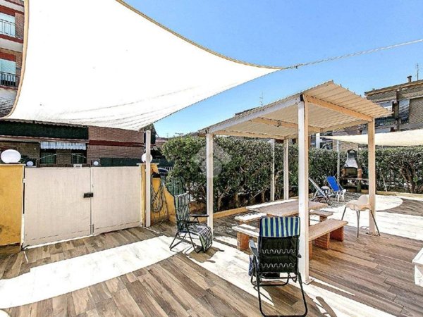 appartamento in affitto a Pomezia in zona Torvaianica