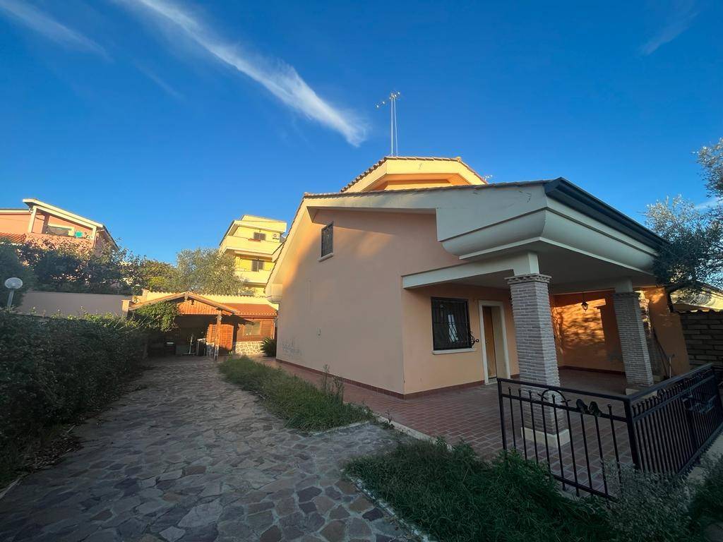 casa indipendente in affitto a Pomezia in zona Campo Jemini