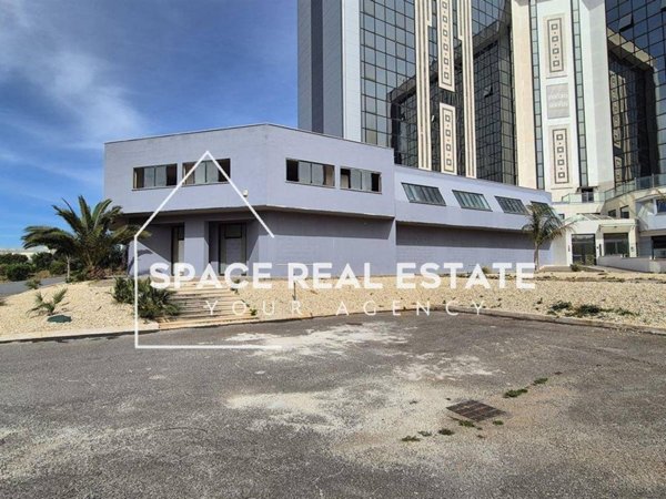 negozio in affitto a Pomezia