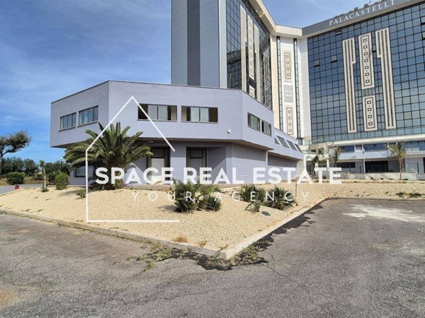 negozio in affitto a Pomezia