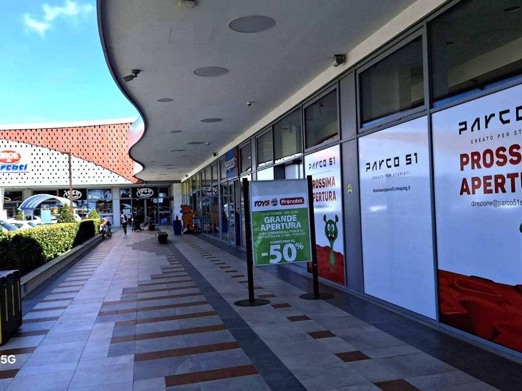 negozio in affitto a Pomezia