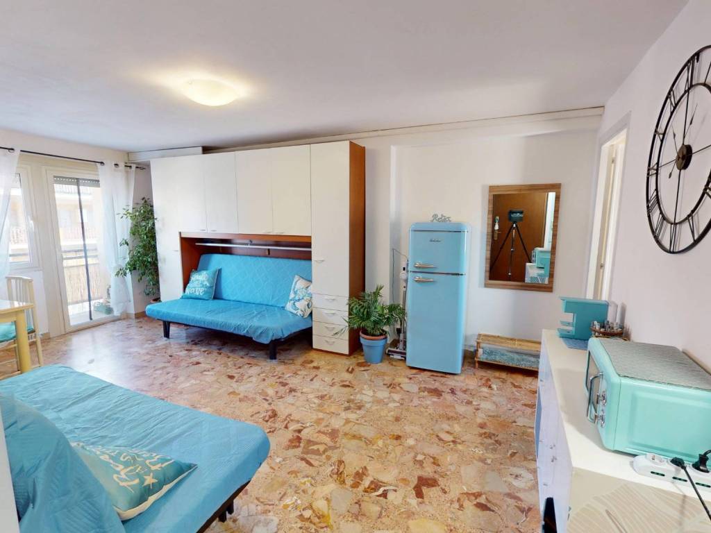 appartamento in affitto a Pomezia in zona Torvaianica