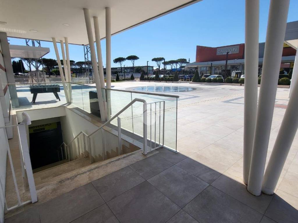 negozio in affitto a Pomezia