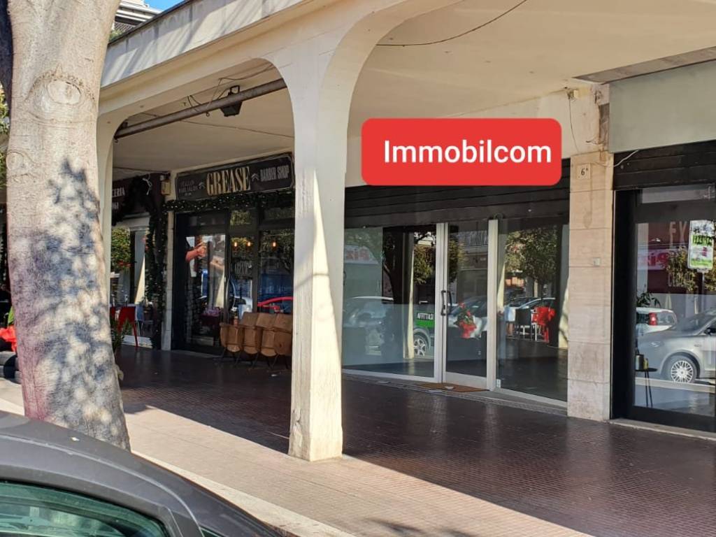 negozio in affitto a Pomezia
