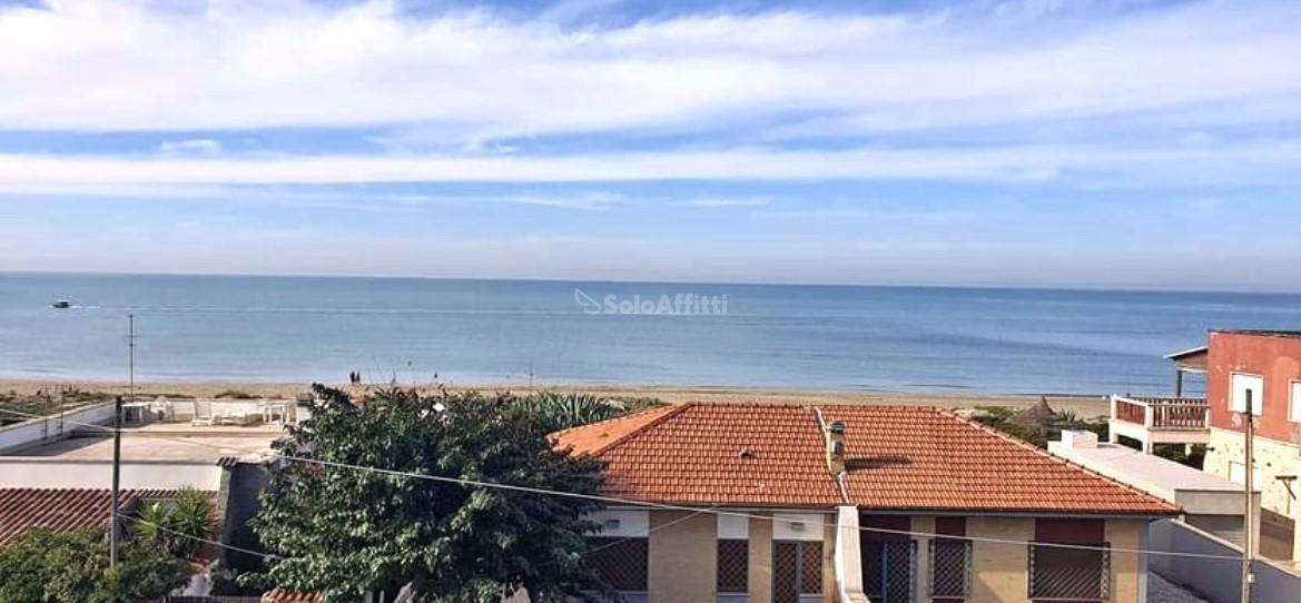 appartamento in affitto a Pomezia in zona Torvaianica