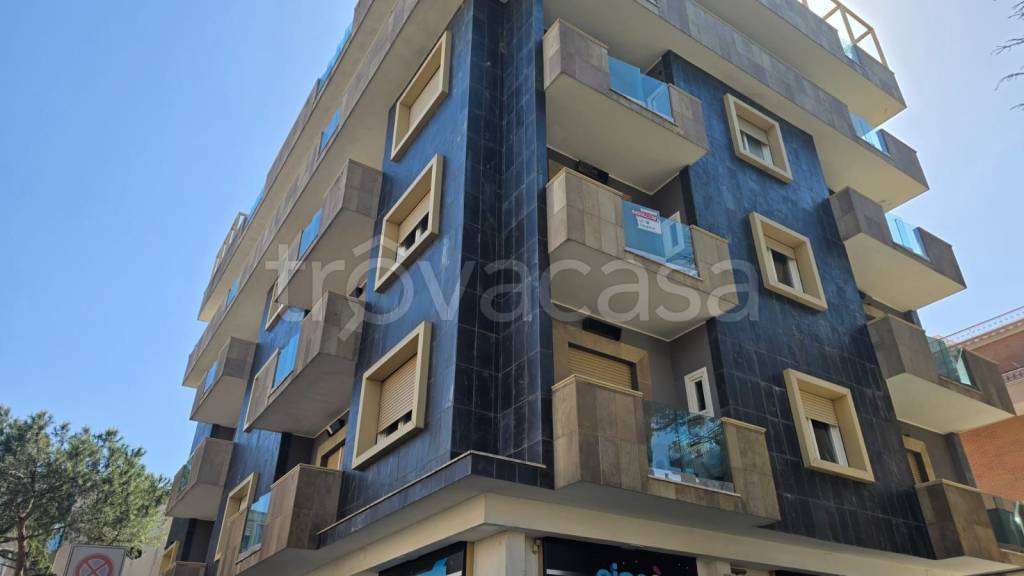 appartamento in affitto a Pomezia