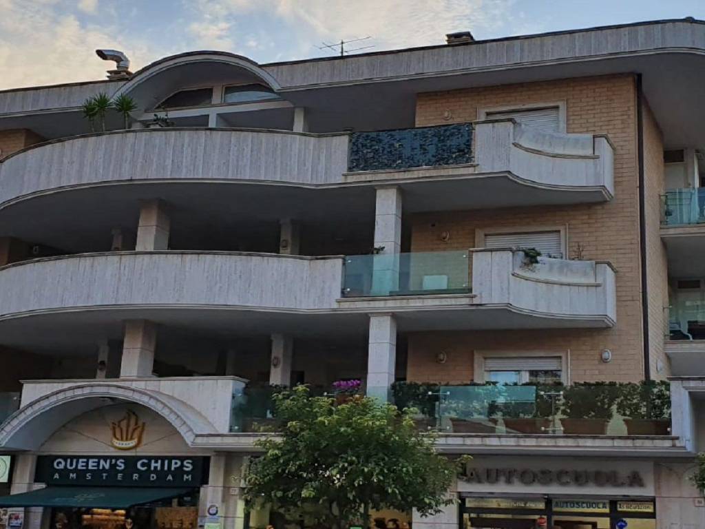 appartamento in affitto a Pomezia