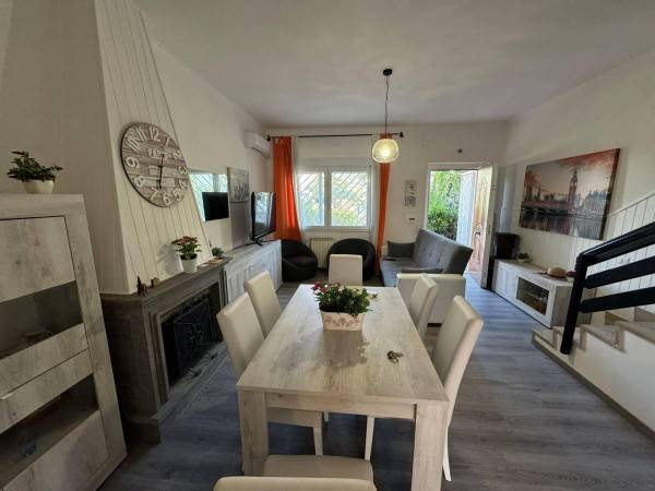 casa indipendente in affitto a Pomezia in zona Torvaianica