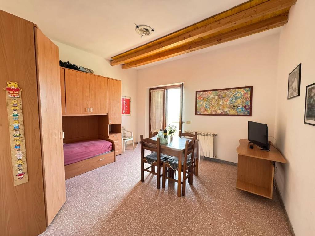 appartamento in affitto a Pomezia in zona Torvaianica