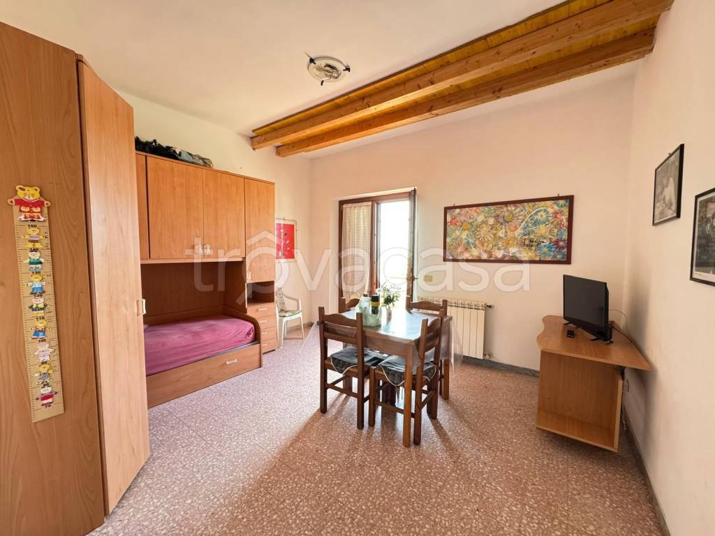 appartamento in affitto a Pomezia