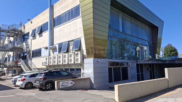 negozio in affitto a Pomezia