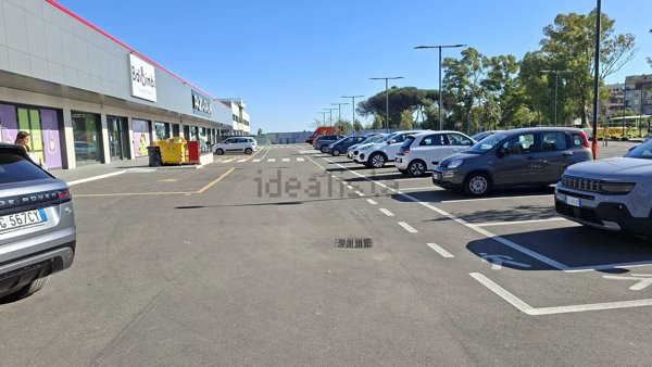 ufficio in affitto a Pomezia