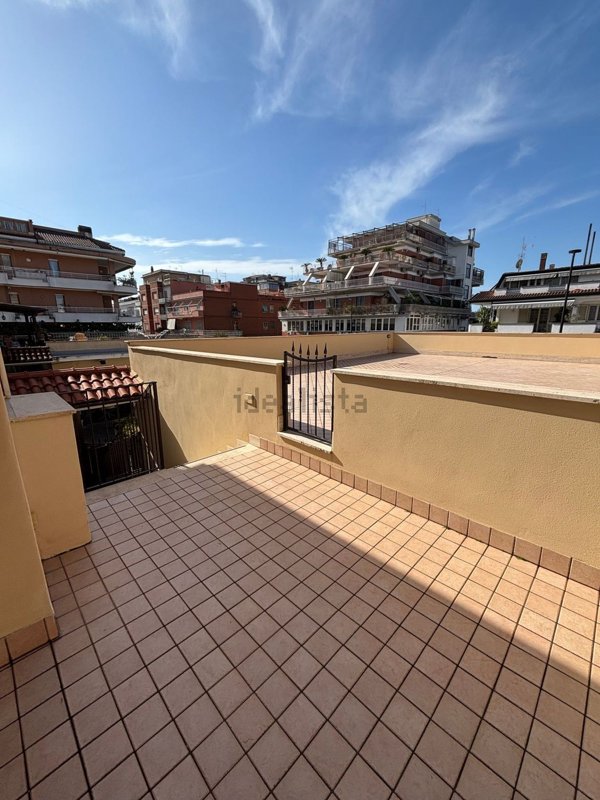 ufficio in affitto a Pomezia