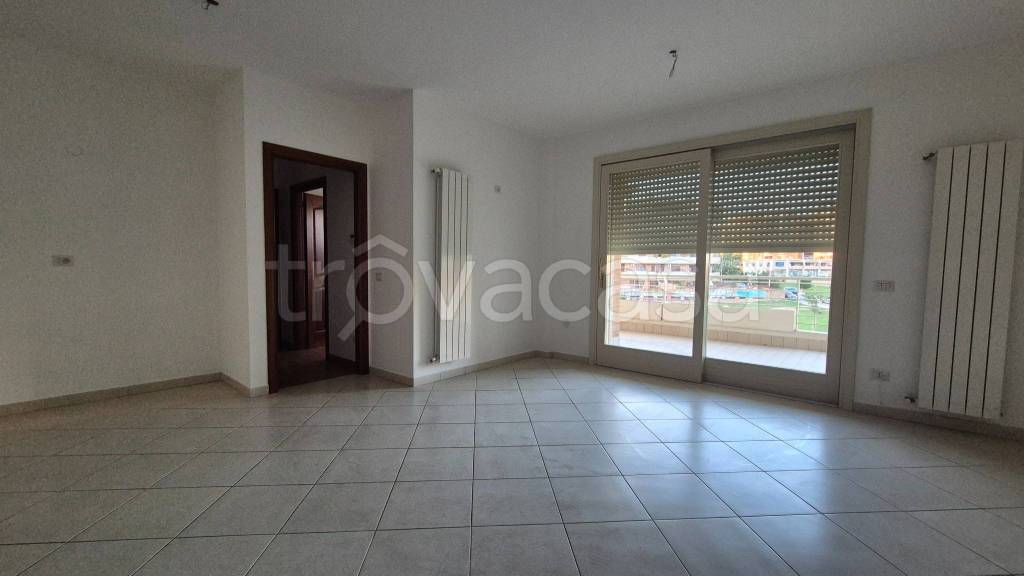 appartamento in affitto a Pomezia