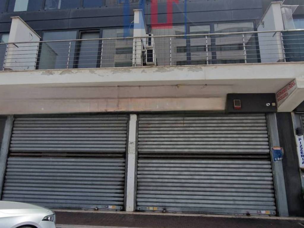 negozio in affitto a Pomezia