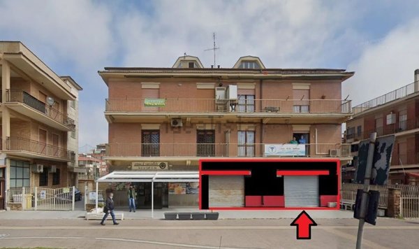 locale commerciale in affitto a Pomezia in zona Torvaianica