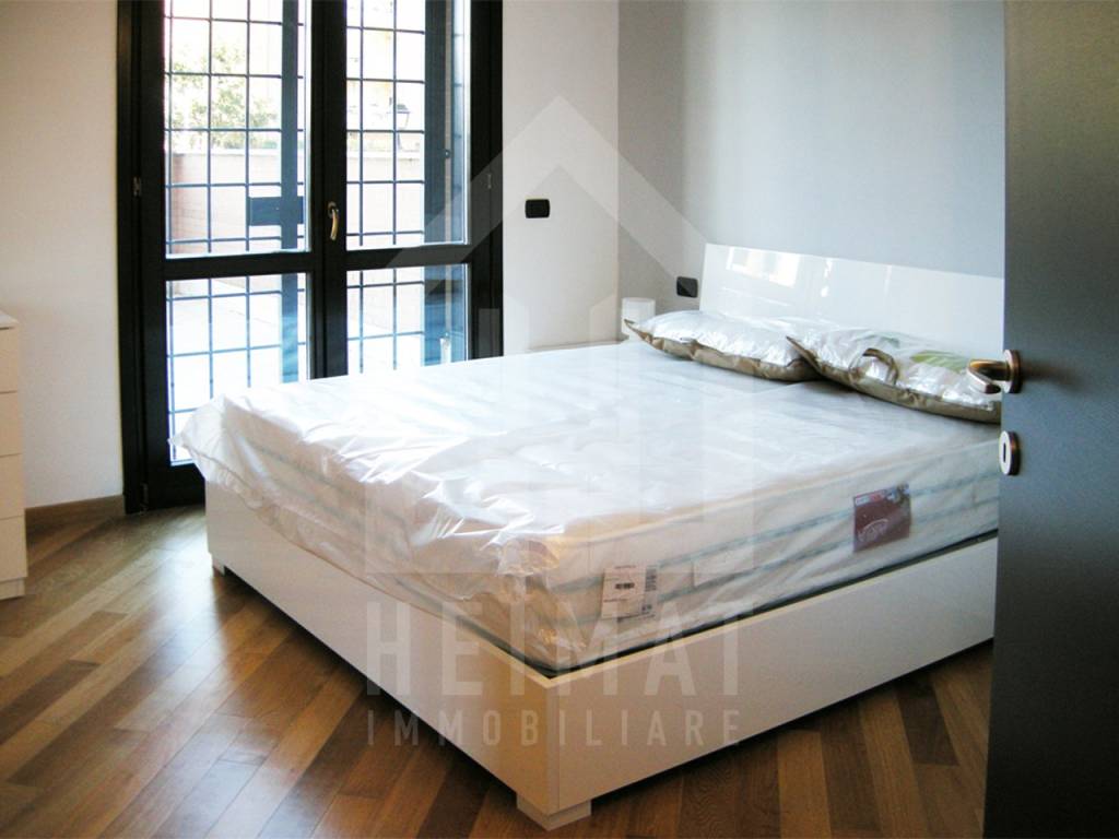 appartamento in affitto a Pomezia in zona Pratica di Mare