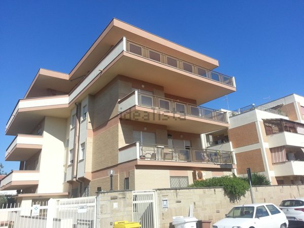 appartamento in affitto a Pomezia in zona Torvaianica