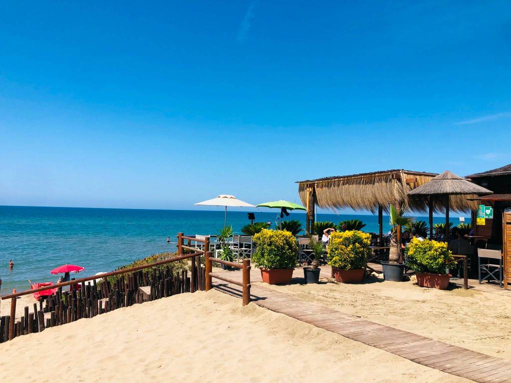 appartamento in affitto a Pomezia in zona Torvaianica