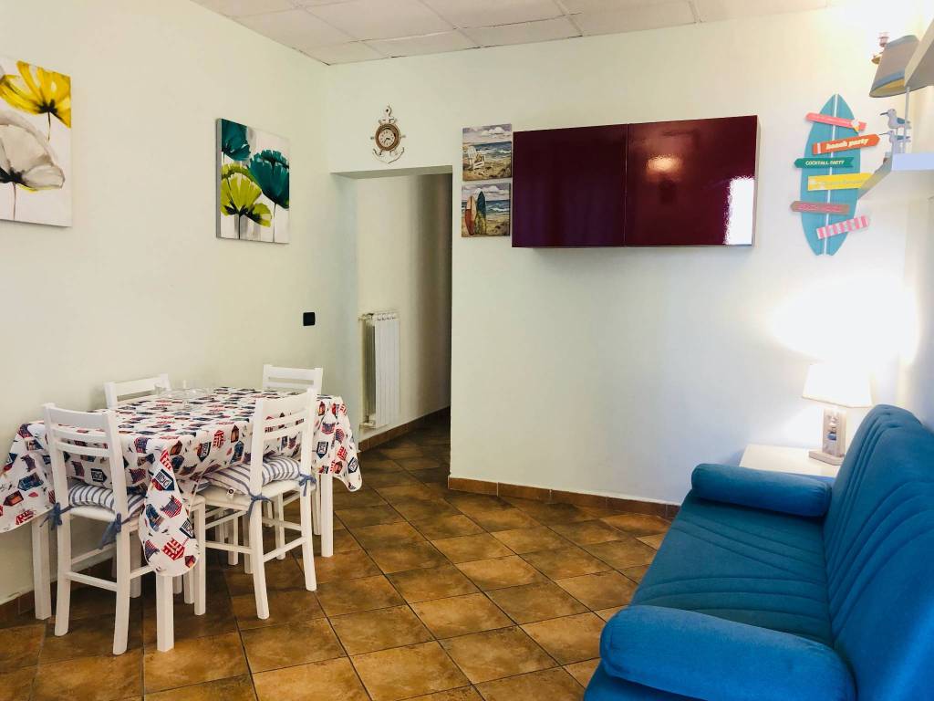 appartamento in affitto a Pomezia in zona Torvaianica